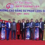 Cựu học sinh ngành Trung cấp Thể dục về thăm thầy cô, chúc mừng nhà trường nhân dịp kỷ niệm 60 năm thành lập và đón nhận Huân chương Độc lập hạng Ba