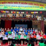 Về nguồn, thăm địa chỉ đỏ tại quê hương đồng chí Lương Văn Tri và Ngoại khóa “Vui học Tiếng Việt” tại Trường Tiểu học 1, thị trấn Văn Quan