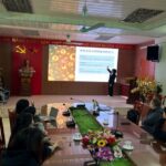 Tổ Tiếng Trung tổ chức sinh hoạt chuyên đề “Lựa chọn và sử dụng ngôn ngữ mạng trong giảng dạy Hán ngữ hiện đại”