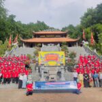 Hoạt động trải nghiệm “Đi để suy ngẫm, tin yêu và ước vọng” của học sinh khối 8, 9